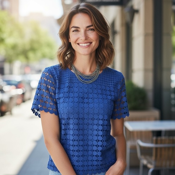 Stylish prep Talbots Circle Blue Lace Top - Elegant Short Sleeve Blouse sz M - Picture 1 of 6